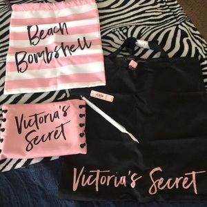 Victoria’s Secret Trio Pouch set